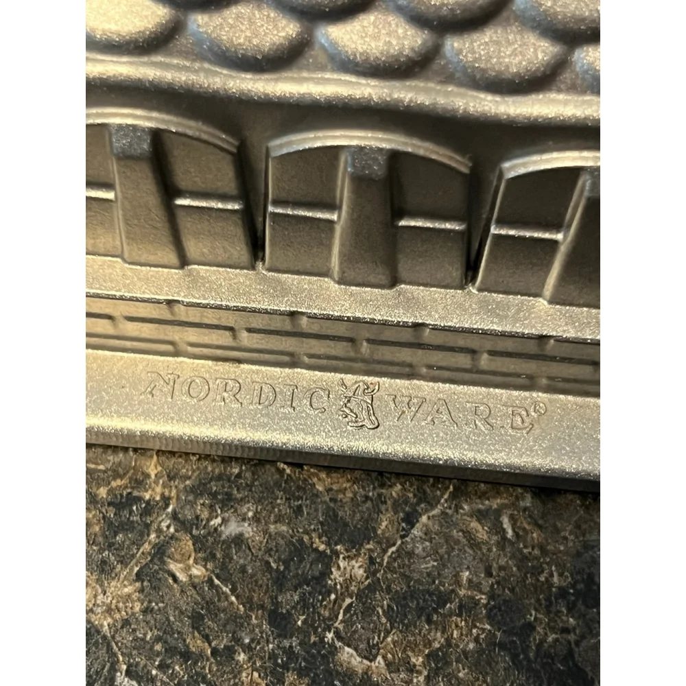 Nordic Ware Gingerbread House Bundt Cake Pan